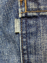 Load image into Gallery viewer, Vintage Levis Jeans Adult 34x32 Blue Denim True Boot Whiskered Y2K Baggy Mens
