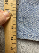 Load image into Gallery viewer, VTG Levi's 10 950 Jeans Womens 11 (30x23) Blue Denim Tapered Leg Orange Tab 90s