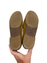 Load image into Gallery viewer, Lucky Brand Shoes Womens 9 Tan Slip On Moccasin Loafers Penna Blue Jeans America