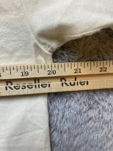 Load image into Gallery viewer, VTG Crazy Shirts Womens Medium Pale Yellow Hawaiian Aloha Sea Shells Oversized