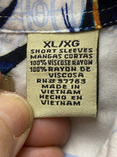 Load image into Gallery viewer, Munsingwear Shirt Adult Extra Large White AOP Fish Camp Button Up Hawaiian Mens