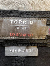 Load image into Gallery viewer, Torrid Jeans Womens Extra Large (38X27) Black Denim Skinny Distressed Ladies