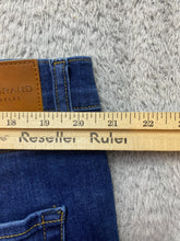 Load image into Gallery viewer, Lucky Brand Jeans Adult 40x30 Blue Denim Straight Leg Zip Fly Whiskered Mens