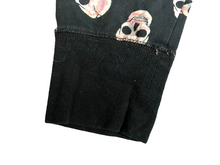 Load image into Gallery viewer, Torrid Leggings Womens 2 (38x23) Black Foxy Skull AOP Cropped Sleepwear PJ Pants