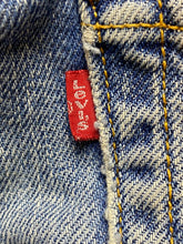 Load image into Gallery viewer, Levi's Jeans Womens 26x27.5 Blue Fade Straight Leg Distressed Thrashed Denim