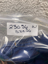 Load image into Gallery viewer, CHIC Jeans Womens 26 Blue Denim Embroidered Logo Flat Front Casual USA Made Lady