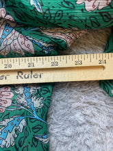 Load image into Gallery viewer, Torrid Shirt Womens 00 Green AOP Flower Hippie Peasant Boho Button Up Plus Lady