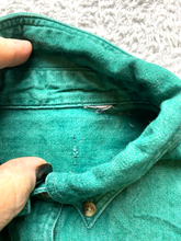 Load image into Gallery viewer, VTG Kodiak Shirt Womens 2XL XXL Kelly Green Embroidered Brown Grizzly Bear 90s