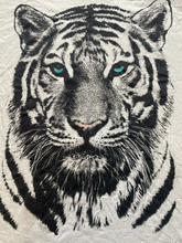 Load image into Gallery viewer, DOM Shirt Adult Large White Tiger Big Cat Face Blue Eyes Streetwear Nature Mens