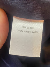 Load image into Gallery viewer, Vintage Pendleton Skirt Womens 16W (39x27) Navy Pencil A-line Wool USA Plus Lady