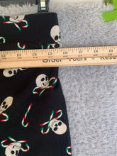 Load image into Gallery viewer, Torrid Pants Womens 1 (31x24.5) Skull Candy Cane AOP Cropped Legging Stretch