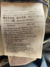 Load image into Gallery viewer, Levis 550 Jeans Adult 40x30 Denim Blue Straight Leg Relaxed Fit Streetwear Mens