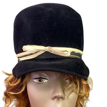 Load image into Gallery viewer, Vintage SHeraton Hat Womens Small Italy Mature Mod Winter

