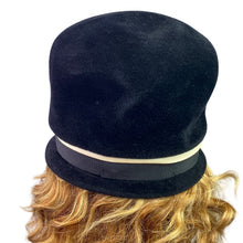 Load image into Gallery viewer, Vintage SHeraton Hat Womens Small Italy Mature Mod Winter
