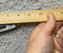 Load image into Gallery viewer, Dual Blade Linerlock Folding Knife 440 Stainless Design 2003
