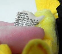 Load image into Gallery viewer, Lot of Vintage Peanuts Snoopy and Woodstock Plush Toys Applause 1968 1972
