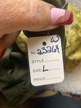 Load image into Gallery viewer, Dallas Cowboys Sweatshirt Womens Large Green Nike Dry Fit Camo NFL Football
