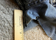 Load image into Gallery viewer, VTG Apple Bottoms Shorts Womens 9/10 Y2K Cut-Offs Embroidered Hip Hop Festival
