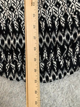 Load image into Gallery viewer, Umgee USA Shirt Womens Small Black White Tunic Lagenlook Geometric Blouse Ladies
