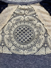 Load image into Gallery viewer, Jolt Shirt Womens Medium Navy Blue Ivory Crochet Lace Raglan Boho Blouse Ladies

