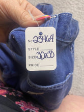 Load image into Gallery viewer, Carhartt Jeans Mens 30x30 Blue Denim Dungaree Fit Carpenter Workwear
