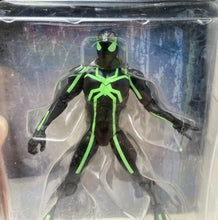 Load image into Gallery viewer, Marvel Infinite Series Big Time Spider Man Black Glow Green Hasbro
