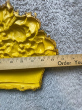 Load image into Gallery viewer, 1978 Homco Fruit Basket Wall Plaque Art Plastic Home Kitchen Farmhouse Decor
