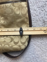 Load image into Gallery viewer, Vintage Coach Purse Shoulder Hobo Bag Signature Logo Crossbody F19259 .
