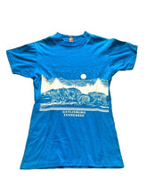 Load image into Gallery viewer, VTG Gatlinburg Tennessee Shirt Womens Medium Single Stitch Bear Mountain 80s

