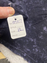 Load image into Gallery viewer, Holden Beach Sweatshirt Adult Extra Large Gray Living Salty Graphic Sweater Mens
