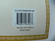 Load image into Gallery viewer, Twin Size Bedspread Quilt Hearts Valentines 2 Piece Pillow Sham Lightweight

