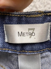 Load image into Gallery viewer, Metro 7 Jeans Women 12 (34x31) Flared Vintage Y2K Stretch Medium Wash Baggy
