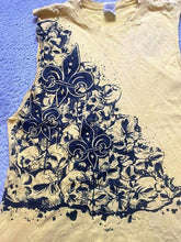 Load image into Gallery viewer, Vintage Fleur De Lis Shirt Adult Large Yellow Skull Gothic Grunge Affliction Men
