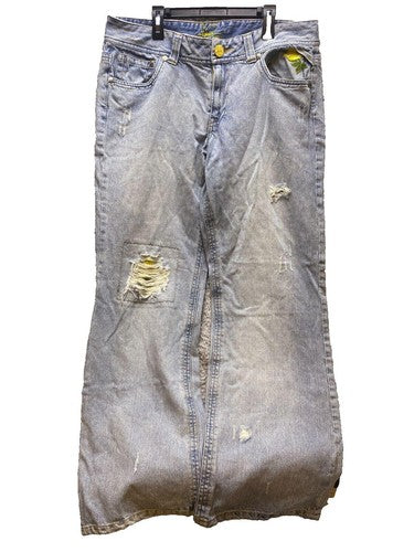 Jessica Simpson Jeans Women 14 (36x30) DISTRESSED Light Wash Embroidered Rose