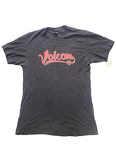 Load image into Gallery viewer, Volcom Shirt Adult Medium Black Script Logo Crewneck Streetwear Skateboard Mens
