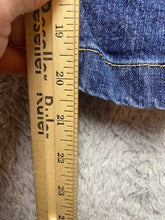 Load image into Gallery viewer, Cabelas Jeans Womens 16R (36x20) Blue Denim Capri Cropped Casuals 5 Pockets
