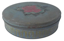 Load image into Gallery viewer, Lot Of Vintage Wooden Sewing Spools &amp; Thread - Coats &amp; Clark’s + More in VTG Tin
