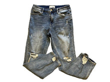 Load image into Gallery viewer, Vervet Jeans Women 29 DISTRESSED Stretch Medium Wash Boyfriend Style V2116YHC
