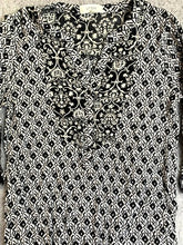 Load image into Gallery viewer, Umgee USA Shirt Womens Small Black White Tunic Lagenlook Geometric Blouse Ladies
