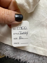 Load image into Gallery viewer, Cinco De Mayo Shirt Adult Extra Large Ivory Caretta's Grill Mexican Cuisine Mens
