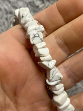 Load image into Gallery viewer, White Turquoise Stones Strand 5.6 Ounces

