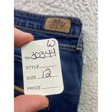 Load image into Gallery viewer, Levi Signature Jeans Womens 12 Embroidered Preppy Academia Streetwear Everyday
