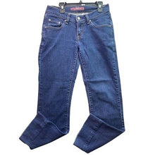 Load image into Gallery viewer, Levi's Jeans Womens 7M Juniors Preppy Academia Momcore Everyday Streetwear

