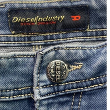 Load image into Gallery viewer, Diesel Jeans Mens 34x30 Grunge Preppy Workwear Career Country Streetwear
