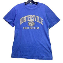 Load image into Gallery viewer, Huntersville North Carolina Shirt Mens Small Spell Out Streetwear Everyday
