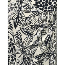 Load image into Gallery viewer, Madison Studio Pants Womens 14 Cropped Capri AOP Mature Beachy Coastal Career
