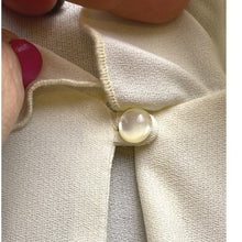 Load image into Gallery viewer, Vtg It's A Lehigh Dress Womens Extra Large Ivory Union Pearl Keyhole Gothic 46"
