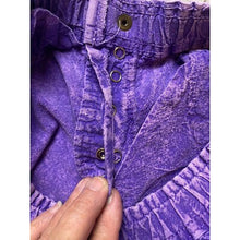 Load image into Gallery viewer, Vintage EZZEWEAR Pants Womens Small Purple Acid Wash Capri Snap Front Casual
