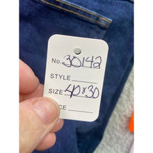 Load image into Gallery viewer, Wrangler Jeans Mens 40x30 Blue Rugged Workwear Everyday Outdoors Streetwear

