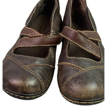 Load image into Gallery viewer, Clarks Shoes Womens 8M Brown Leather Slip On Strappy Loafers
